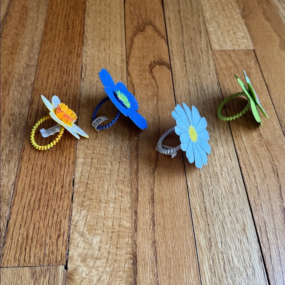Flower napkin rings - set of 4
